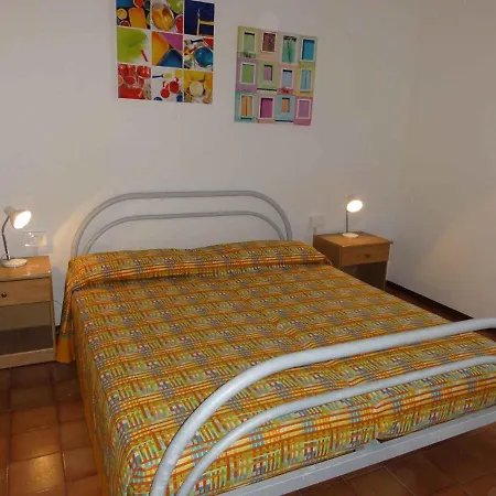 In 38309 Apartment